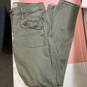 Hollister size 5 Super Skinny Jeans
